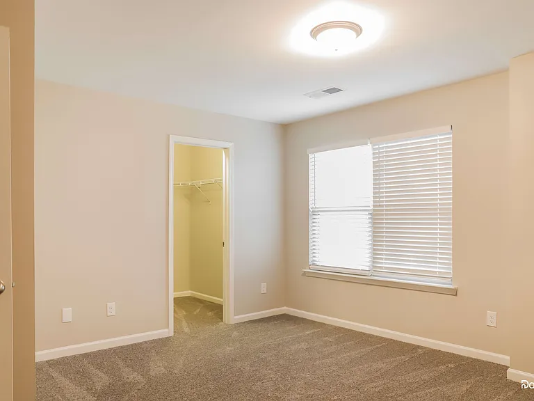 7105 Creeksong Dr — Photo 13