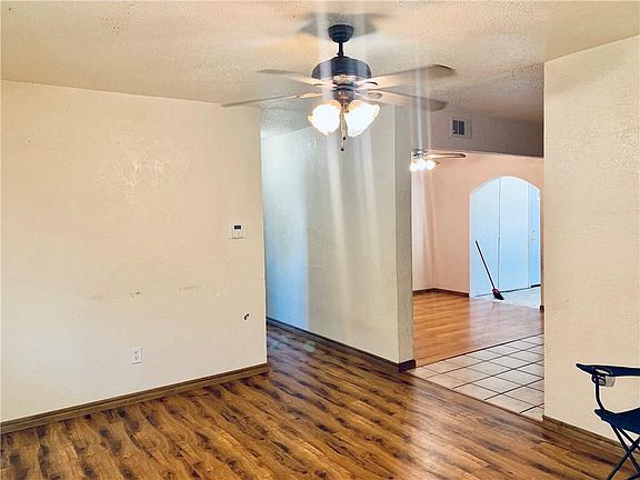 3rd image of 3508 SE 27th St