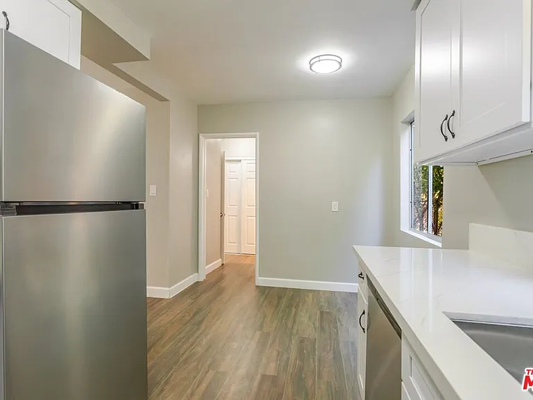 420 N Market St #15 — Photo 16
