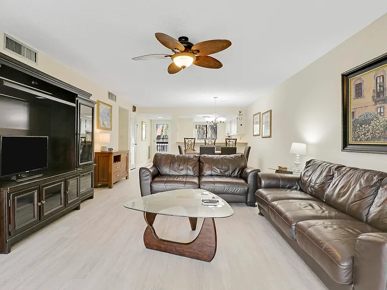 1600 NE Dixie Hwy #10-203 — Photo 18