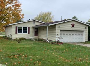 721 S 5th St, Wapello, IA 52653