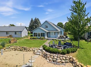 7201 Holiday Dr, Stanwood, MI 49346