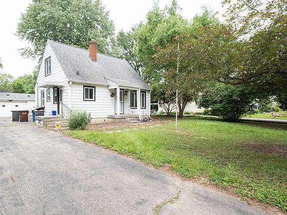 3rd image of 7004 Caroline Ave