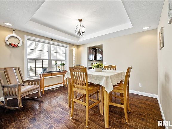 4th image of 193 Tuscany Ct