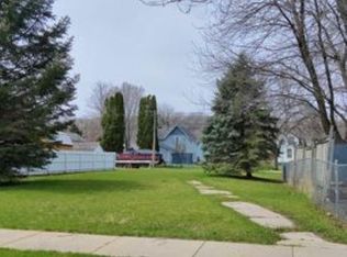 707 Maple Ave, Decorah, IA 52101