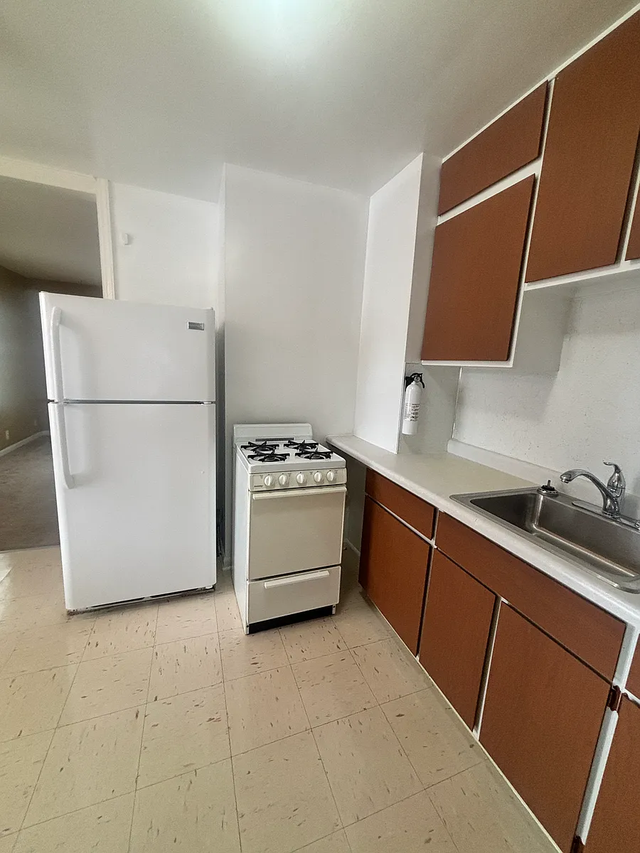 Building Photo - 142 N Riverview Dr #1