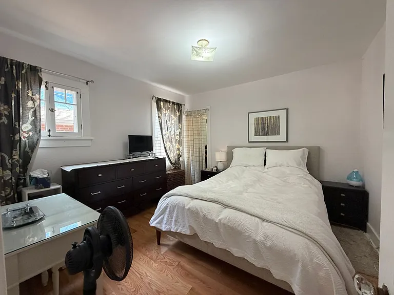 631 Jackson St — Photo 15