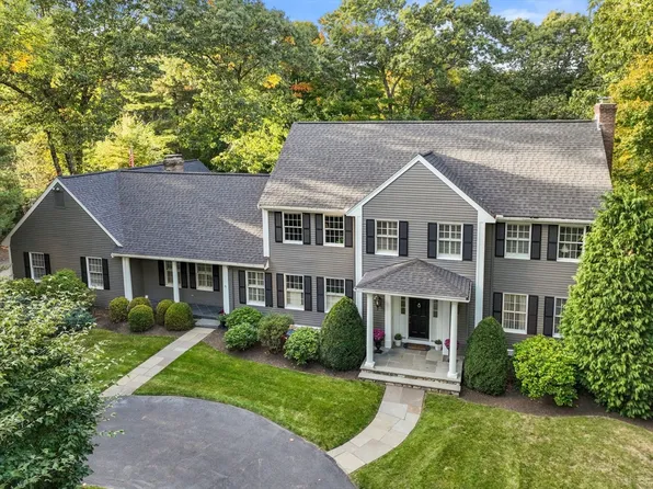 2 Windy Hill Ln, Wayland, MA 01778