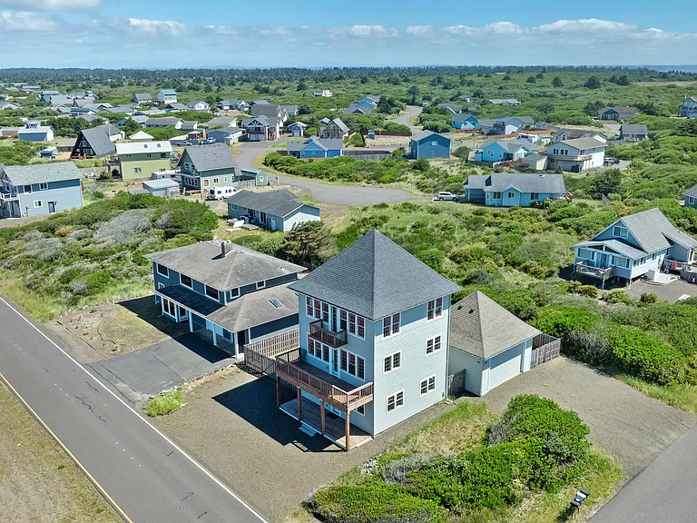 1140 Ocean Shores Blvd SW — Photo 34
