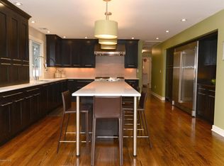 12 Sunnybank Dr, Shrewsbury, NJ 07702