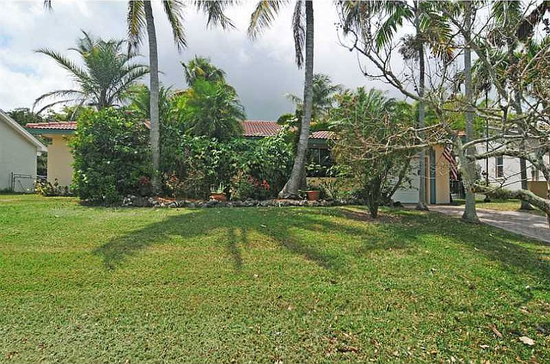 1st image of 9750 SW 215th Ln