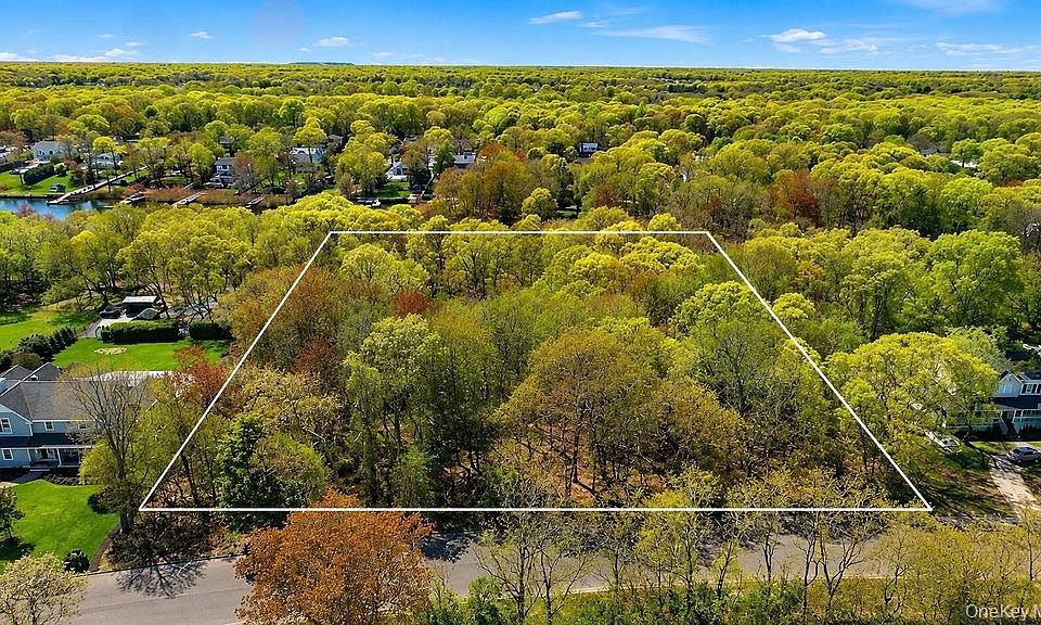 1st image of 21 Hampton Drive