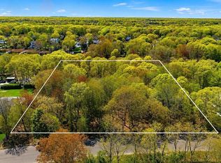 21 Hampton Drive, Center Moriches, NY 11934