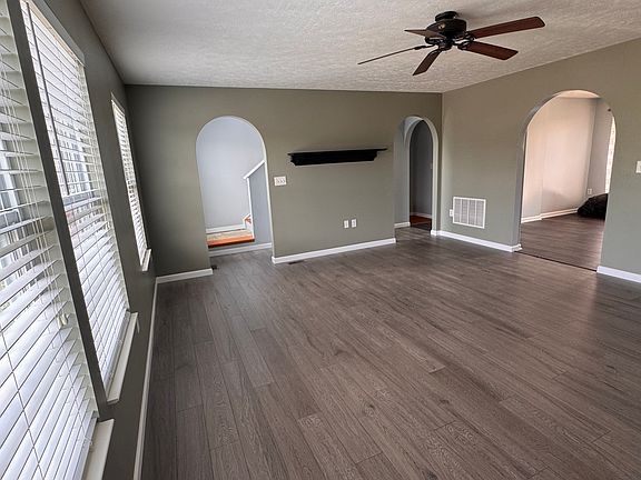 4th image of 748 Freedom Dr