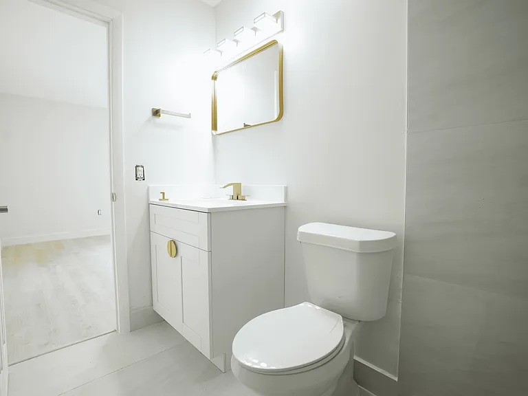 500 NW 107th Ave #8 — Photo 16