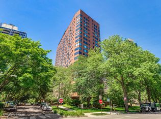3100 N Lake Shore Dr APT 604, Chicago, IL 60657