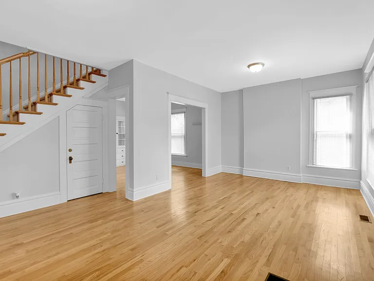 1036 S Race St — Photo 3