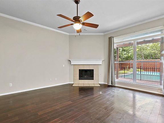 4th image of 1601 Briarhollow Ct
