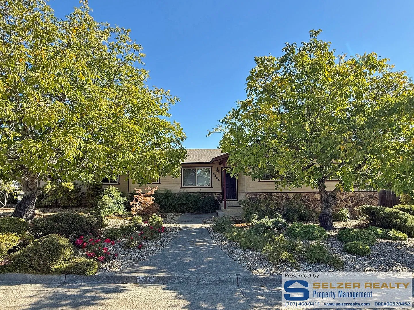 Roomy & well-kept 3 bd. home; big corner lot in a prized north Ukiah neighborhood! — Photo 1