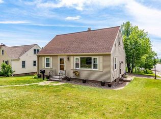 5202 Oneida St, Duluth, MN 55804