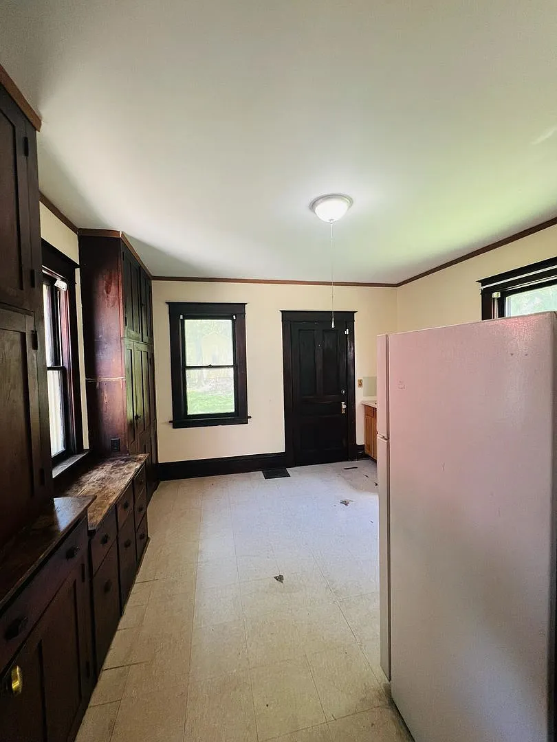 710 E Davenport St - Close to downtown Iowa City — Photo 3
