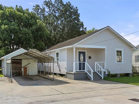 2nd image of 913 West Dr