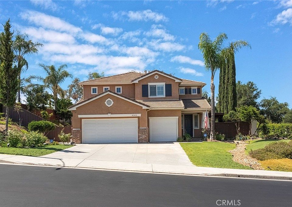 1st image of 45405 Vanowen Ln