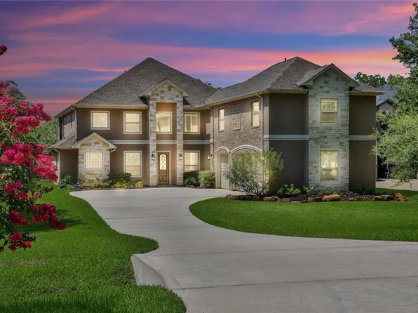 11410 Grand Pine Drive, Montgomery, TX 77356