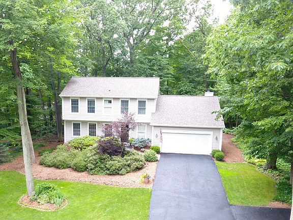 2nd image of 6735 Blythefield Ct NE