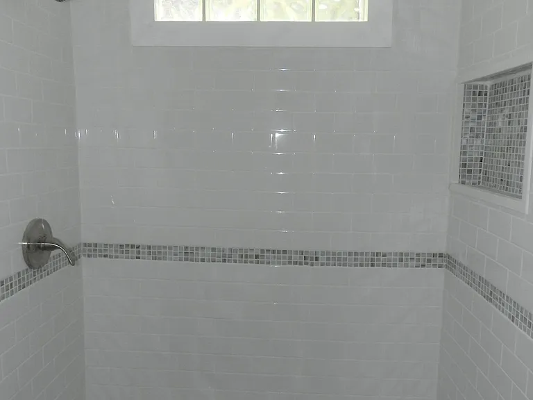 250 11th Ave NE #8 — Photo 8