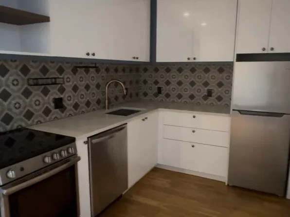 412 Evergreen Avenue image 3 of 10