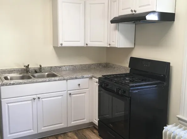 1304 E Ganson St, Jackson, MI 49201