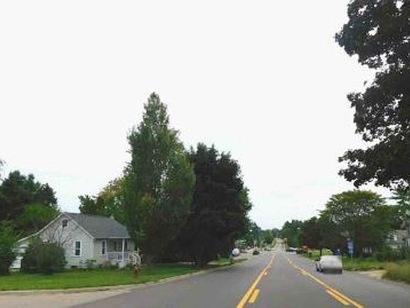 Exterior Neighborhood (street photo)