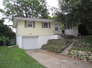 3501 Weber Cir, Omaha, NE 68112