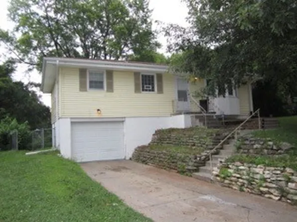 3501 Weber Cir, Omaha, NE 68112