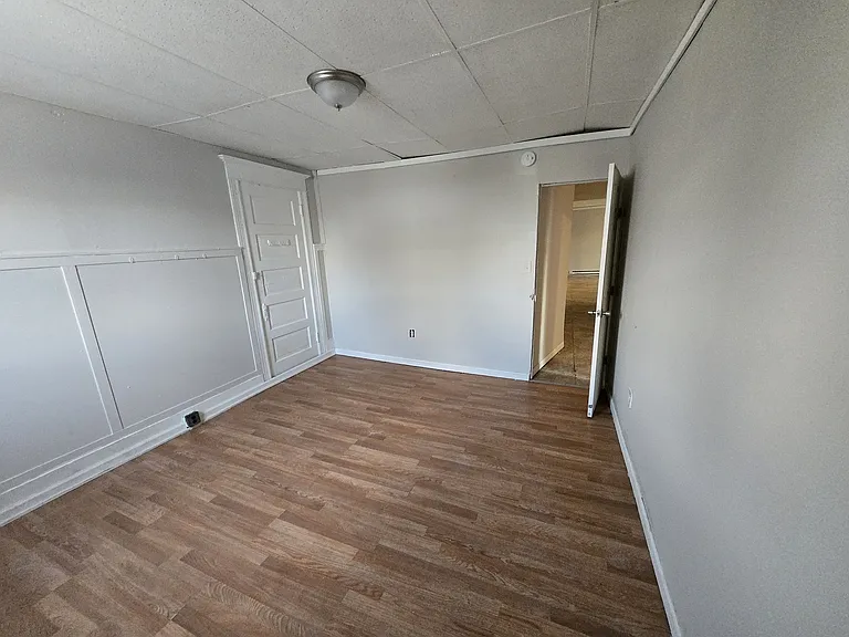 300-302 William St #1 — Photo 23