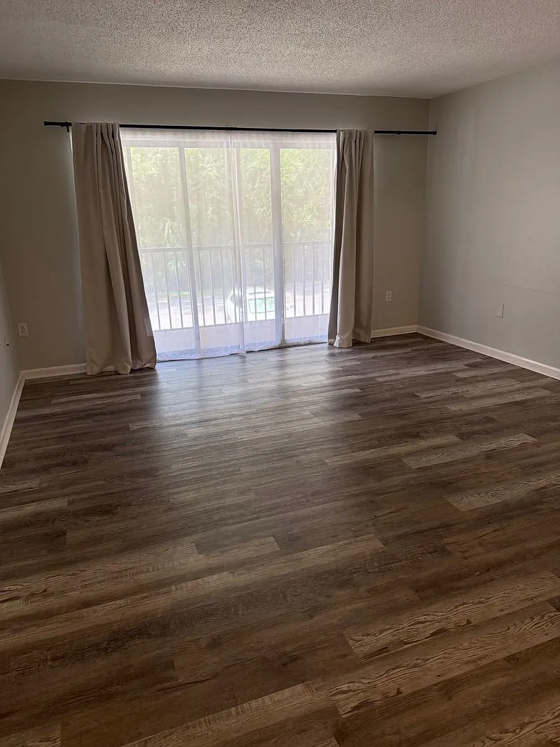 Pine Ridge at Tarpon Condo — Photo 4