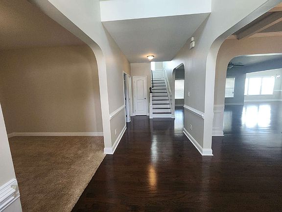 4th image of 113 Tellmont St
