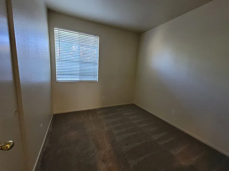3118 Midway Island St — Photo 4