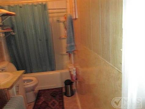 5th image of 701 W Patterson St