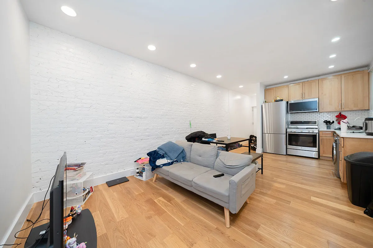 Building Photo - 367 Wadsworth Ave #21
