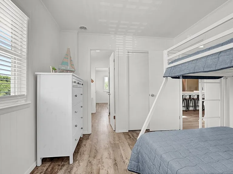 1027 S Shore Dr #A — Photo 16