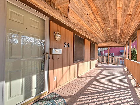 4th image of 24 Fernbel Ln
