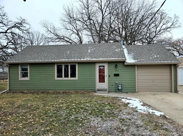 1004 11th St NW, Austin, MN 55912