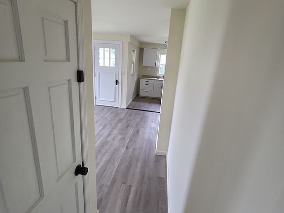 5th image of 56 Merrifield Pl