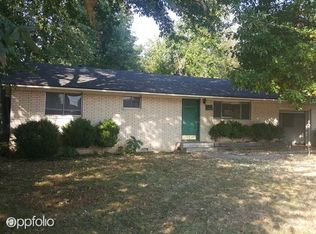 412 S Pleasant St, Springdale, AR 72764