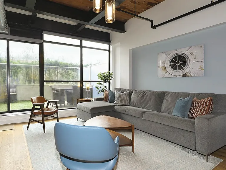 43 Hanna Ave #202 — Photo 1