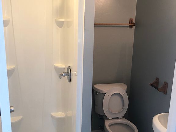 5th image of 1233 W 41st St #1233