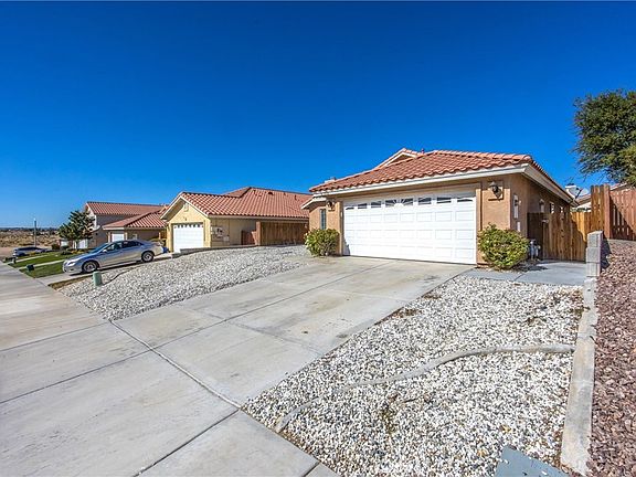 3rd image of 17572 Caprice Way