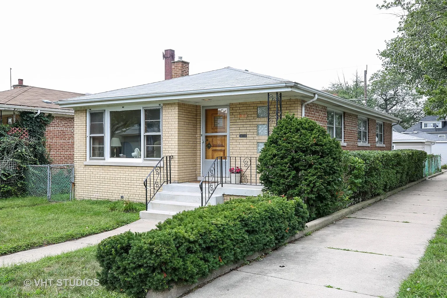 13200 S Mackinaw Ave photo 1